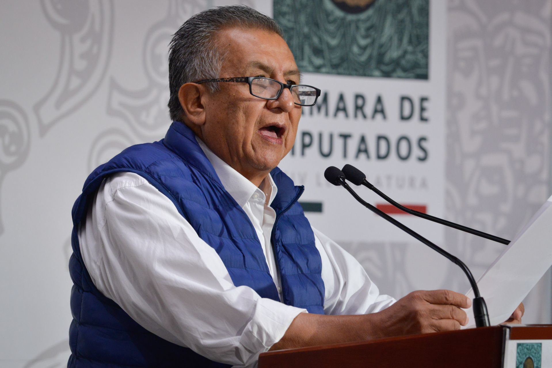 Pide Mario Delgado suspender derechos a Saúl Huerta por denuncias de abuso