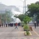 Normalistas y policías se enfrentan en Chiapas; detienen a 95 estudiantes