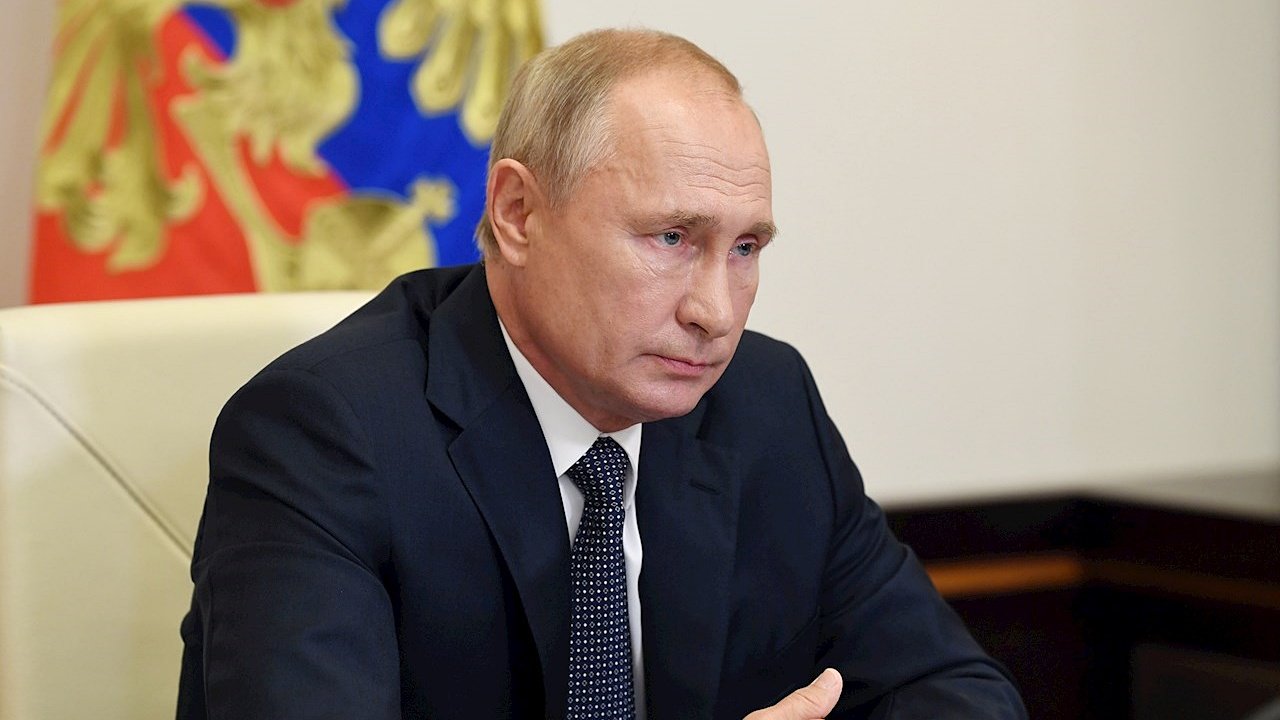 Respalda Putin liberar patentes de las vacunas contra Covid-19