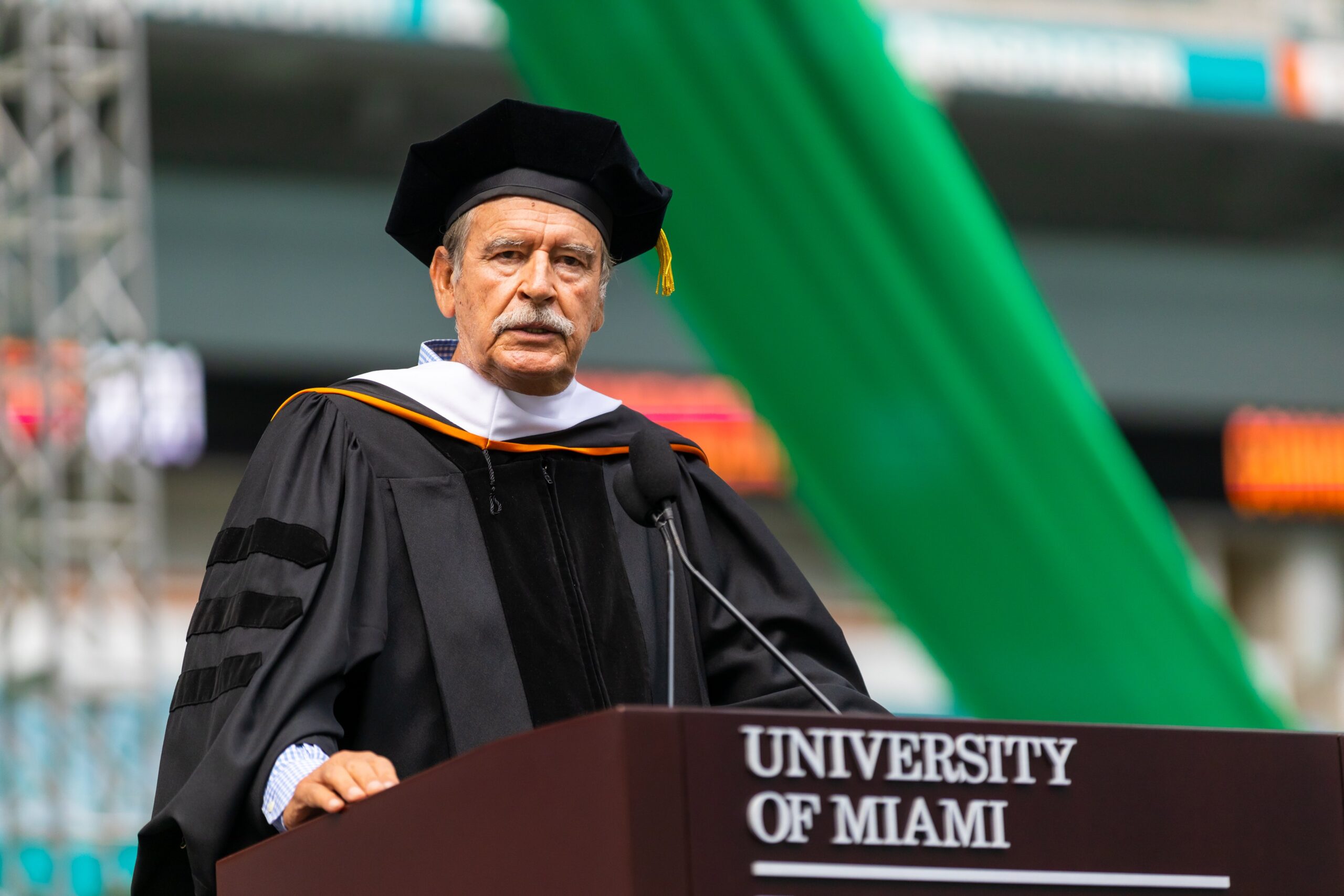 Universidad de Miami da honoris causa a Vicente Fox