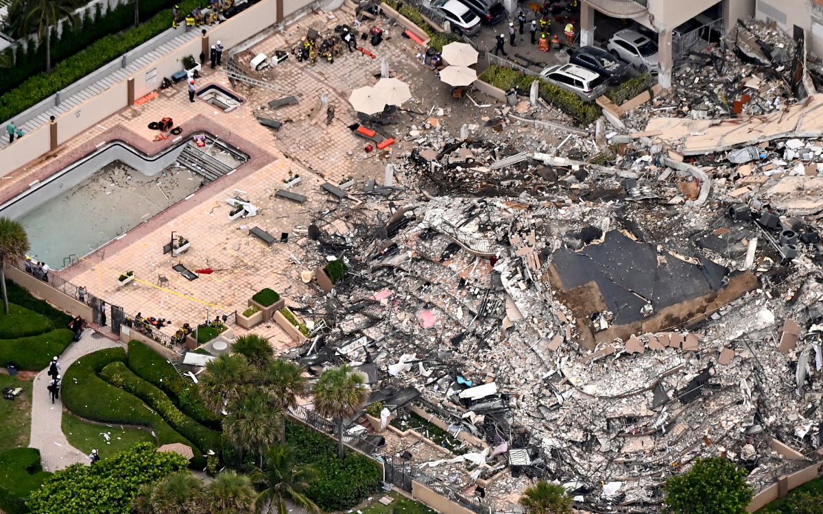 Desplome de edificio en Miami: 4 muertos y 159 desaparecidos