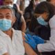 Suma el mundo 2 mil millones de vacunas aplicadas contra Covid