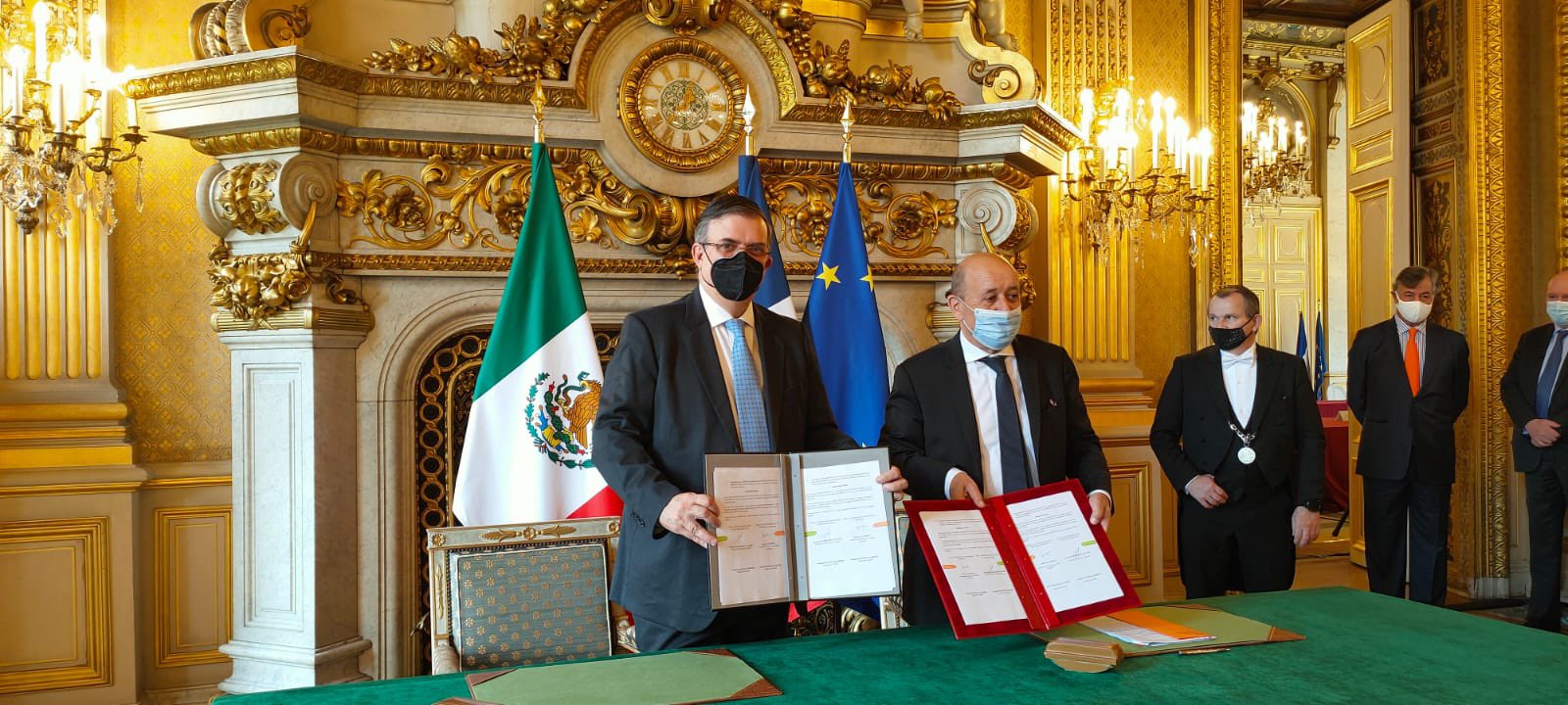 Firman México y Francia acuerdo para combatir tráfico ilícito de bienes culturales