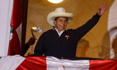 Felicita México a Pedro Castillo por reconocimiento como presidente de Perú