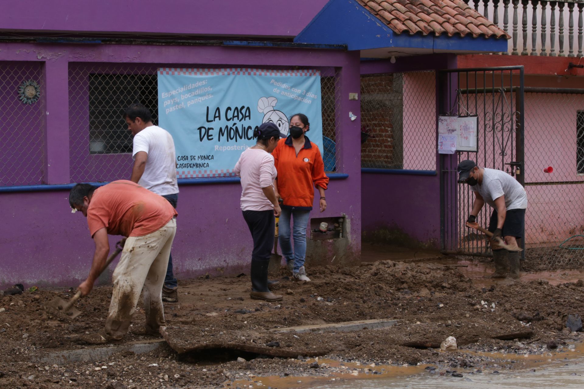 Ofrece Sheinbaum apoyo a Veracruz tras golpe del huracán ‘Grace’
