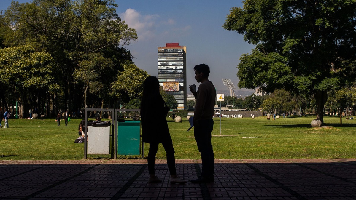 Anuncia UNAM aumento de clases presenciales ante baja de contagios