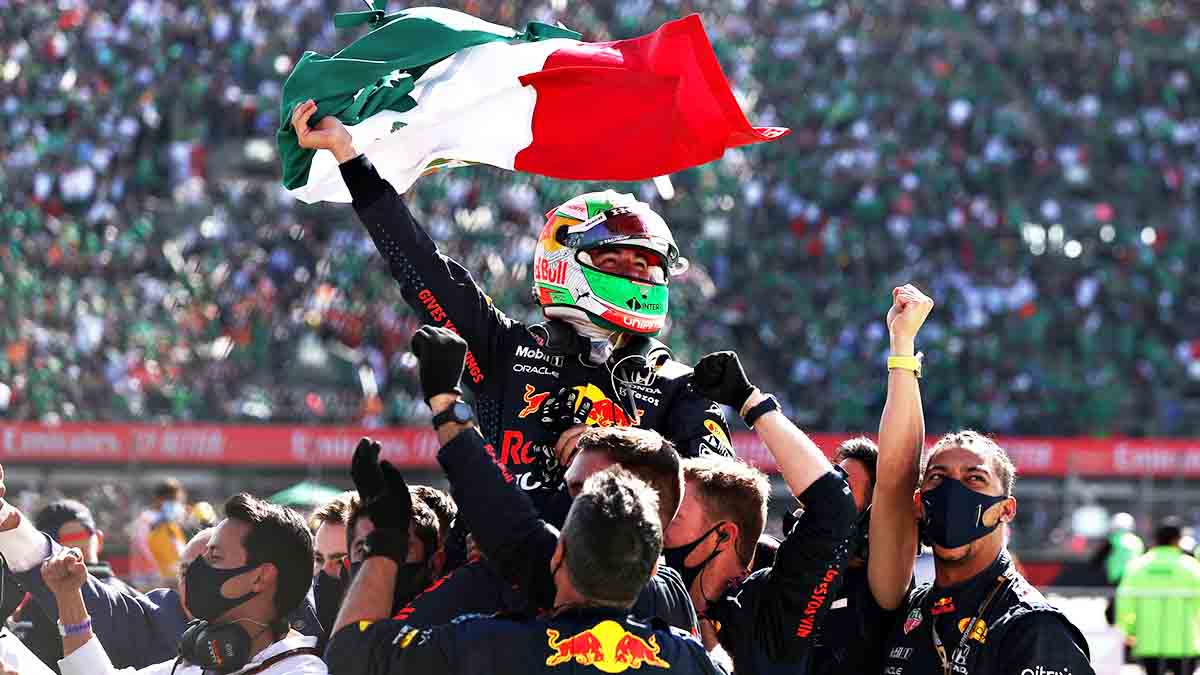 Checo Pérez gana tercer lugar en el GP de México