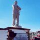 Develan estatua de AMLO en Atlacomulco