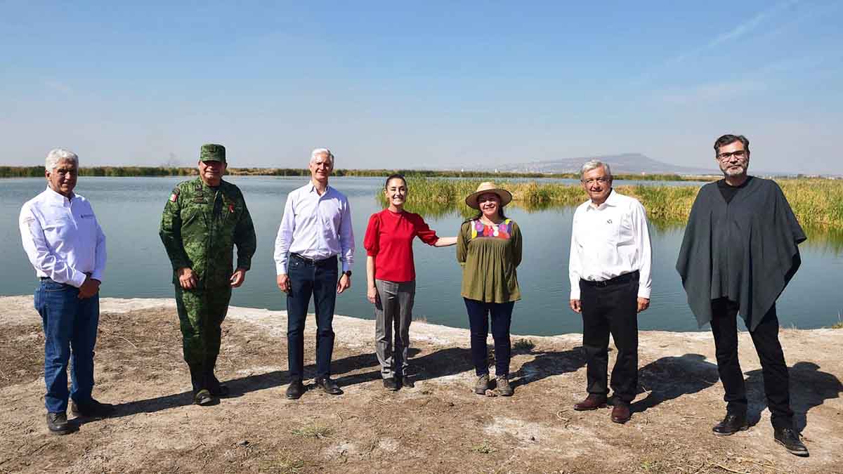AMLO anuncia consulta popular al pueblo para declarar zona natural protegida a Lago de Texcoco