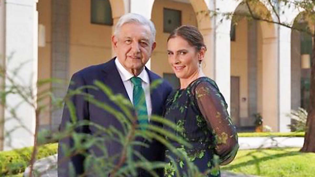 Beatriz Gutiérrez Müller y su hijo Jesús se aíslan tras positivo del Presidente López Obrador