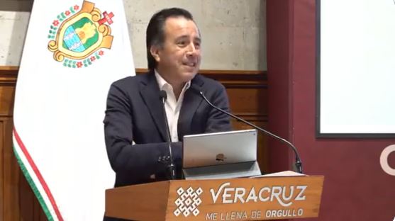 Cuitláhuac García se burla de senadores por comisión "inexistente" que investiga caso de Del Río