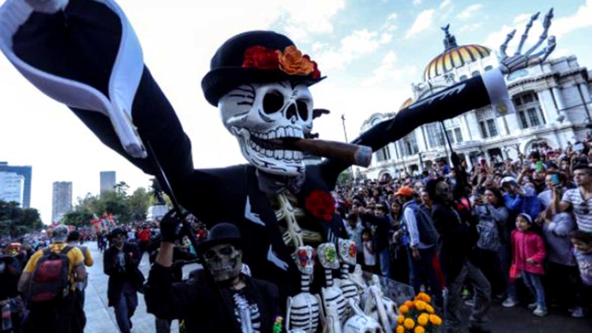 Prepara CdMx dos desfiles de Día de Muertos para este año
