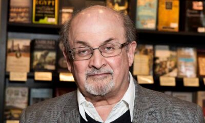 Atacan a escritor Salman Rushdie en plena conferencia; se desconoce su estado de salud