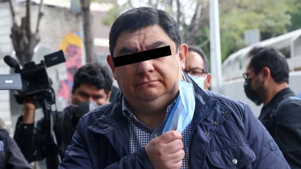 Giran orden de aprehensión contra exprocurador y exsecretario de Seguridad de Guerrero por caso Ayotzinapa