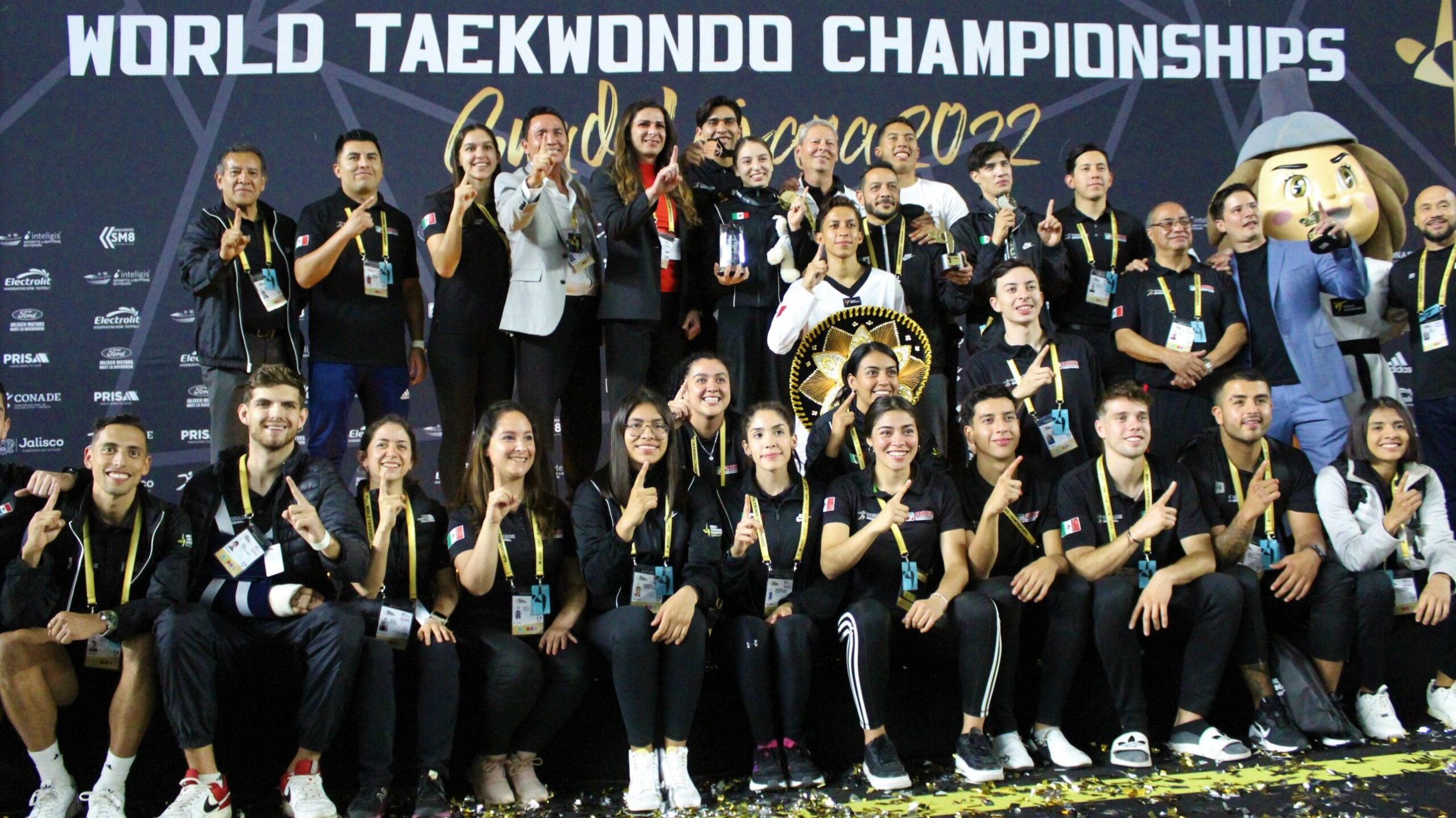 AMLO felicita a equipo de Taekwondo por ganar oro en Mundial de Guadalajara  2022