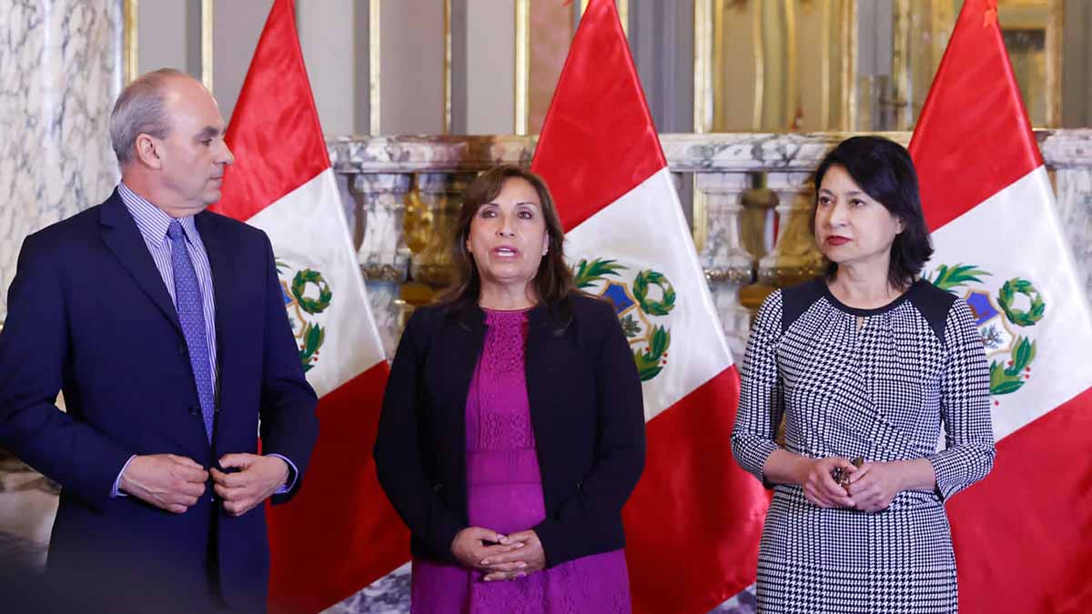 Llama Perú a consulta a sus embajadores en México, Colombia, Argentina y Bolivia, tras comunicado