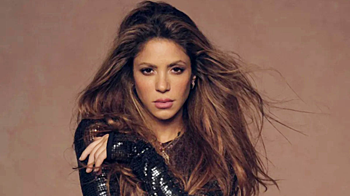 Shakira protesta por condena a muerte de futbolista iraní que defendió a la mujer