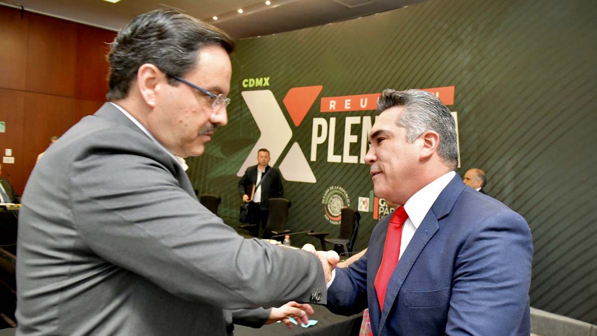 Senadores del PRI suspenden plenaria por llegada “abrupta” de ‘Alito’ Moreno