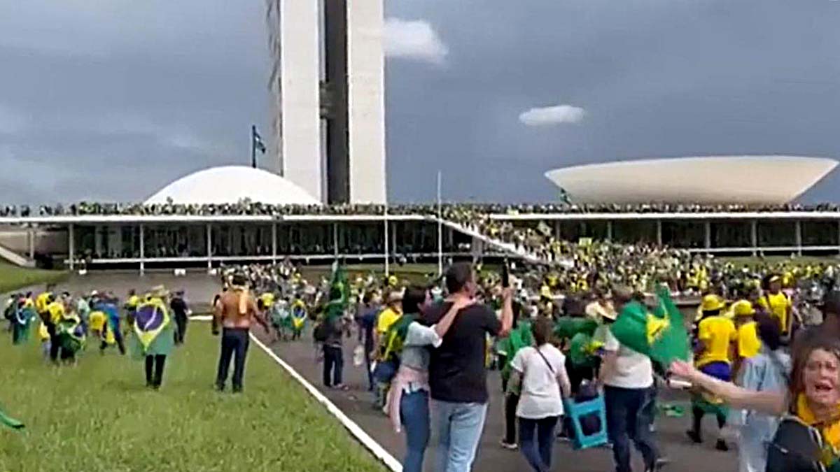 Rechaza México asalto a las instituciones en Brasil