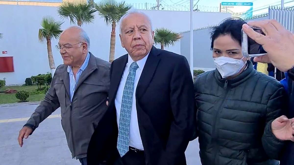Tras imputación, Garduño se mantiene al frente del INM; el domingo definen su situación jurídica