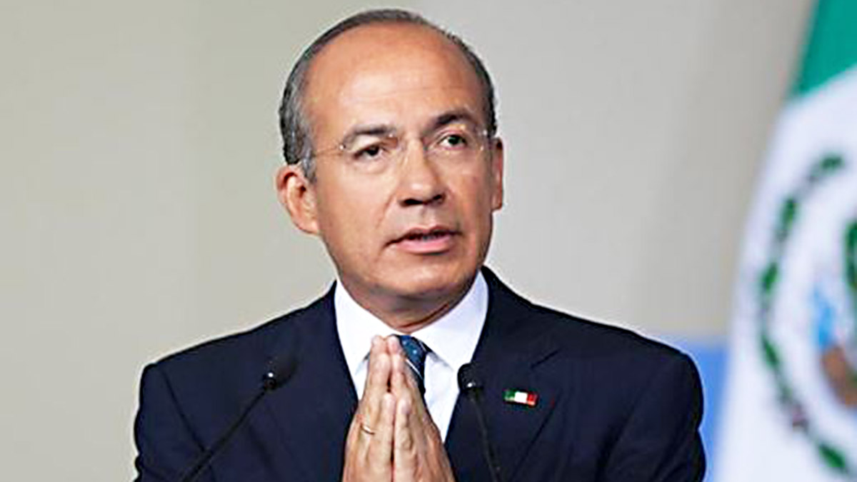 Calderón critica otra vez al PAN; dirigentes acabarán “pequeños, solos, perseguidos y encarcelados”