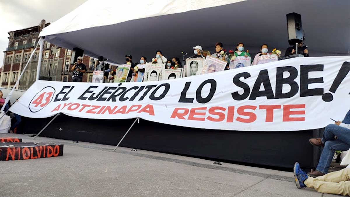 Dictan formal prisión contra exmilitar ligado a caso Ayotzinapa