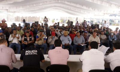 Liberan a los 13 servidores públicos retenidos por manifestantes en Chilpancingo