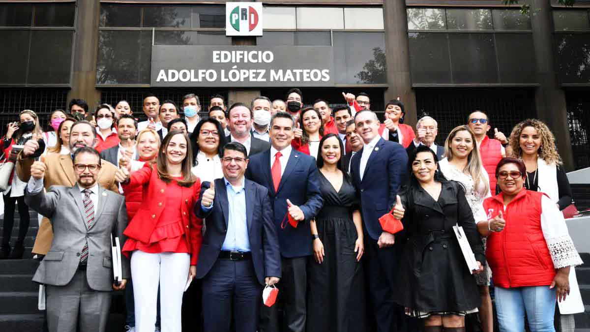 Diputados del PRI respaldan a Alito Moreno tras cateos en Campeche; acusan persecución