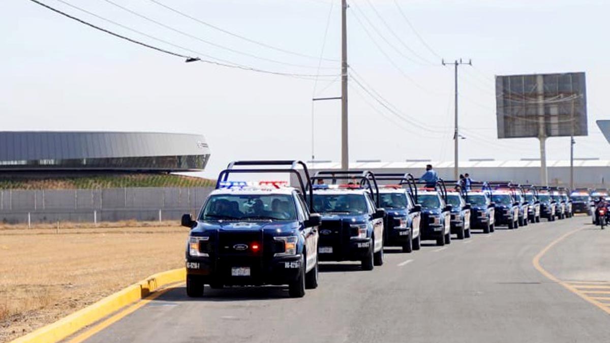 Van por renta vehicular en Hidalgo; se advierte concursante cercana a Omar Fayad