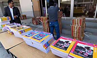 Gobierno de Chihuahua suspende nuevamente la distribución de libros; maestros abren almacén
