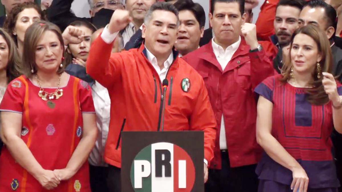 Xóchitl Gálvez se registra como precandidata del PRI y elogia a ‘Alito’