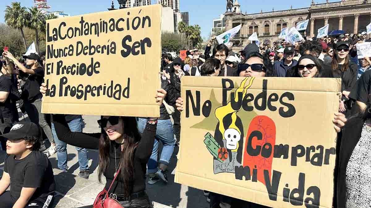 Samuel García pide sacar refinería de Cadereyta de NL y ciudadanos marchan para exigir cierre