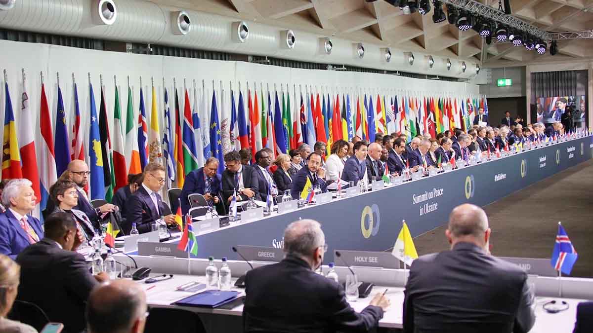 Concluye cumbre sobre Ucrania; México se abstiene de firmar declaración final