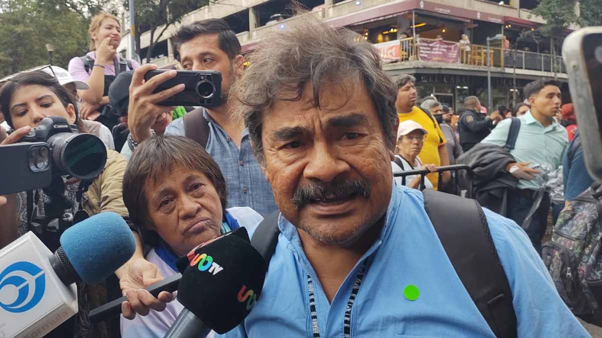 Se tiene que investigar a Harfuch, pero también a Peña y Osorio Chong, demandan padres de los 43