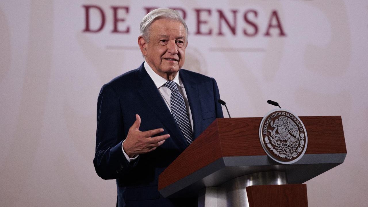 “Habló México y ahora no quieren acatar la Constitución”, dice AMLO a opositores sobre reparto de diputados