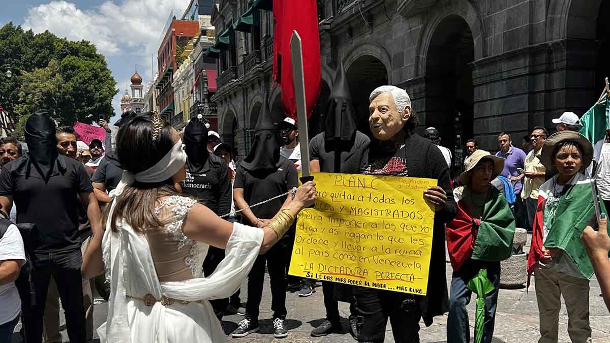 “Defiendo la justicia”, trabajadores, jueces y magistrados del Poder Judicial se manifiestan en contra de la reforma