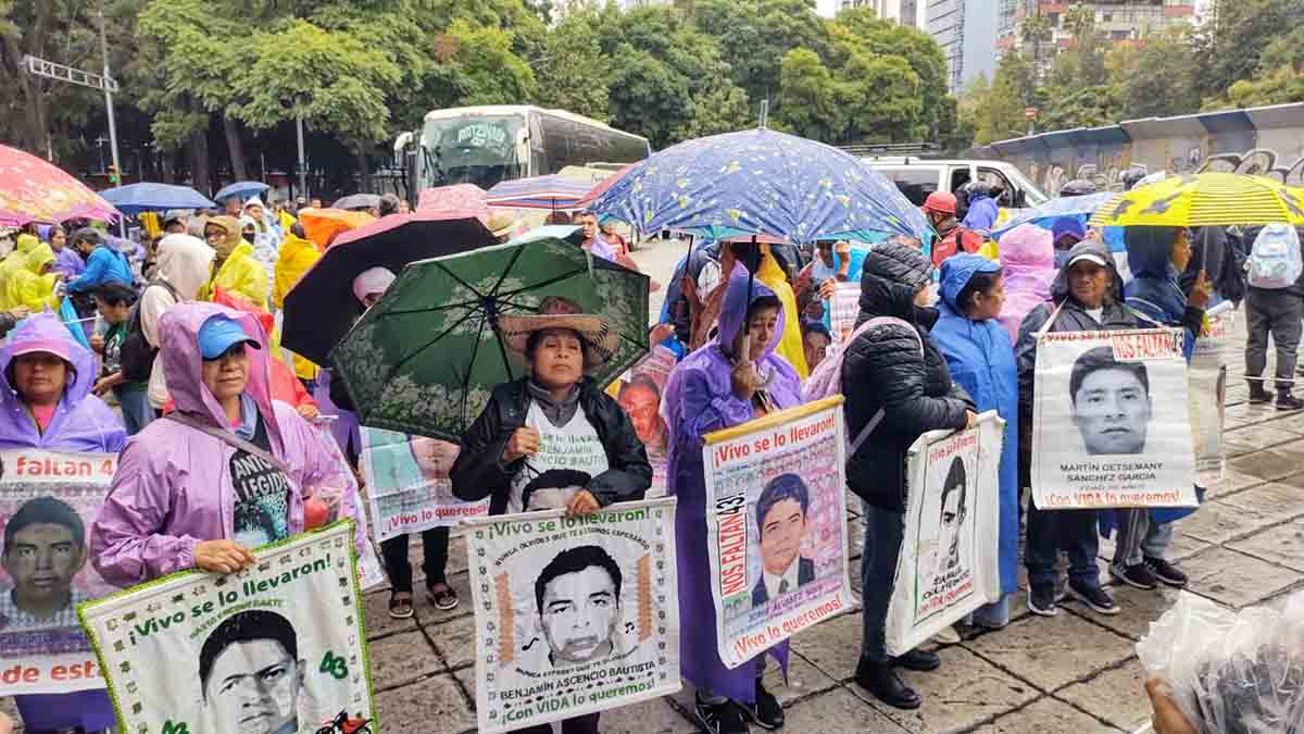 Gobierne, quien gobierne exigimos la aparición con vida de los 43, advierten padres de Ayotzinapa