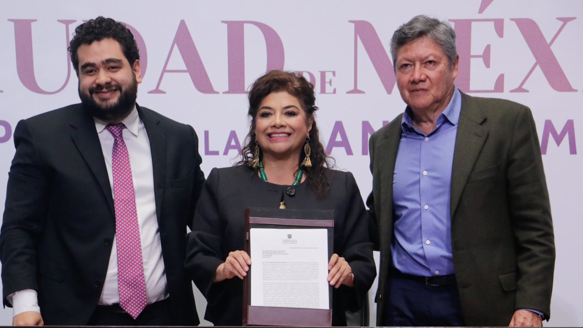 Clara Brugada envía iniciativa para que haya licencia de conducir permanente en CDMX