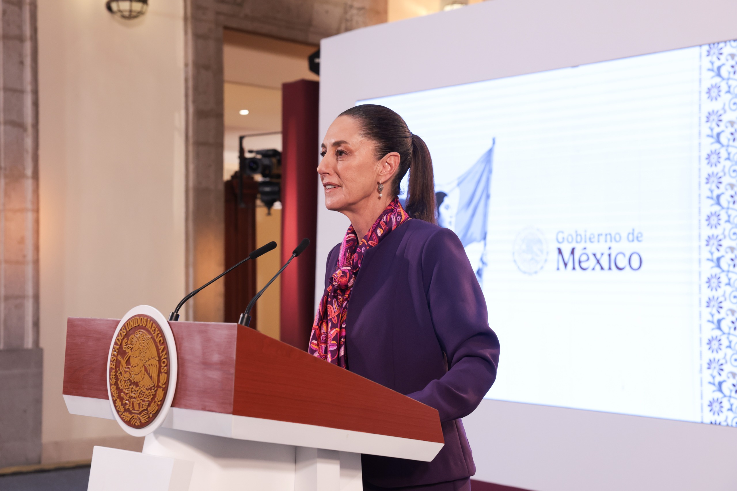 PAN votó en contra de hacer constitucionales los programas sociales, critica Sheinbaum