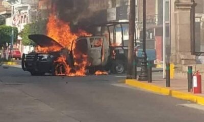 FGR investiga explosión de coches bomba en Guanajuato