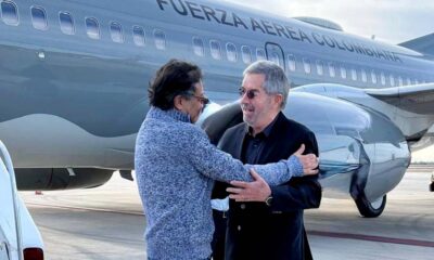 Gustavo Petro llega a México para reunirse este lunes con la presidenta Claudia Sheinbaum