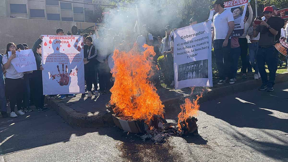 Realizan segunda marcha en Sinaloa por violencia; exigen la renuncia de Rocha