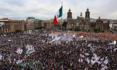 Miles de simpatizantes de la 4, en Zócalo de la Ciudad de México, por El informe de los 100 días de gobierno de Claudia Sheinbaum