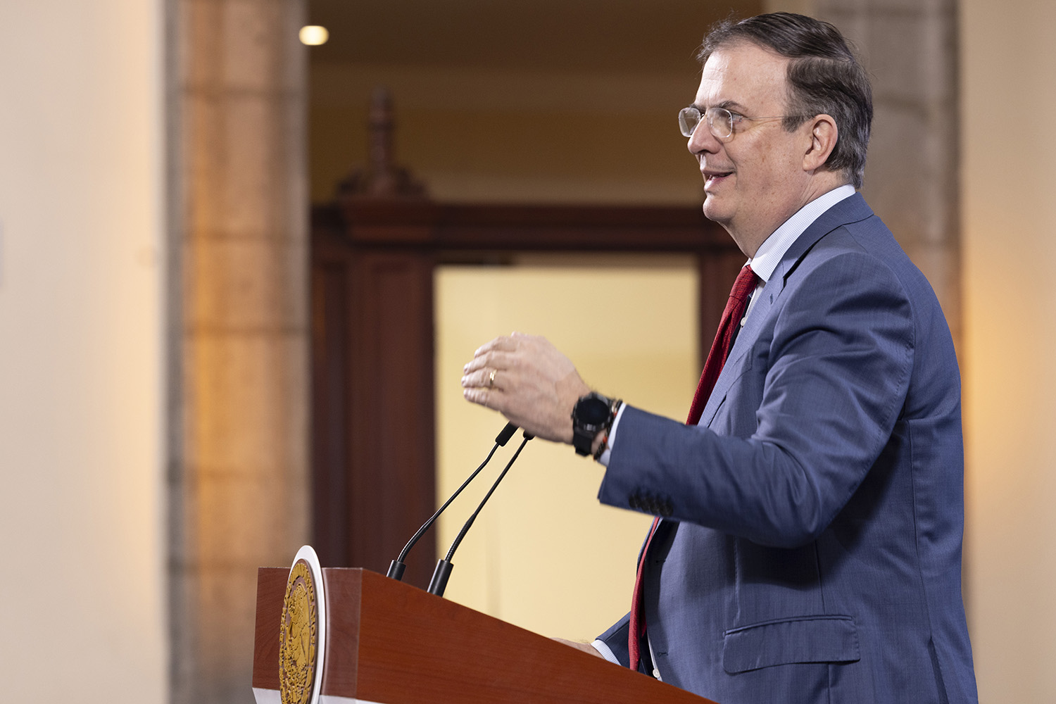 México va por redefinir la relación económica con EU: Ebrard