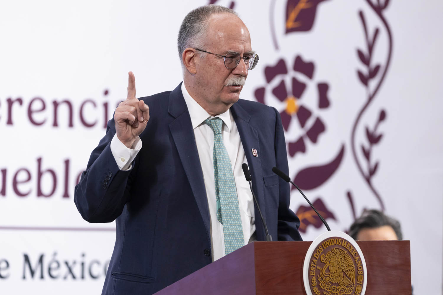 Berdegué señala a EU de responsable de controlar gusano barrenador