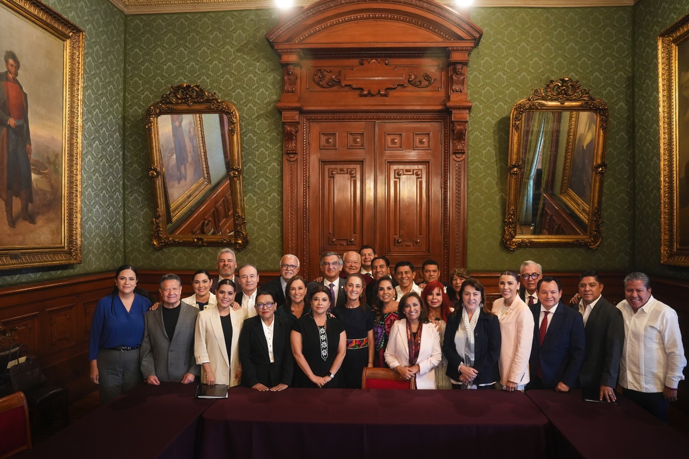 Gobernadores de Morena respaldan a Clara Brugada tras asesinato de sus colaboradores