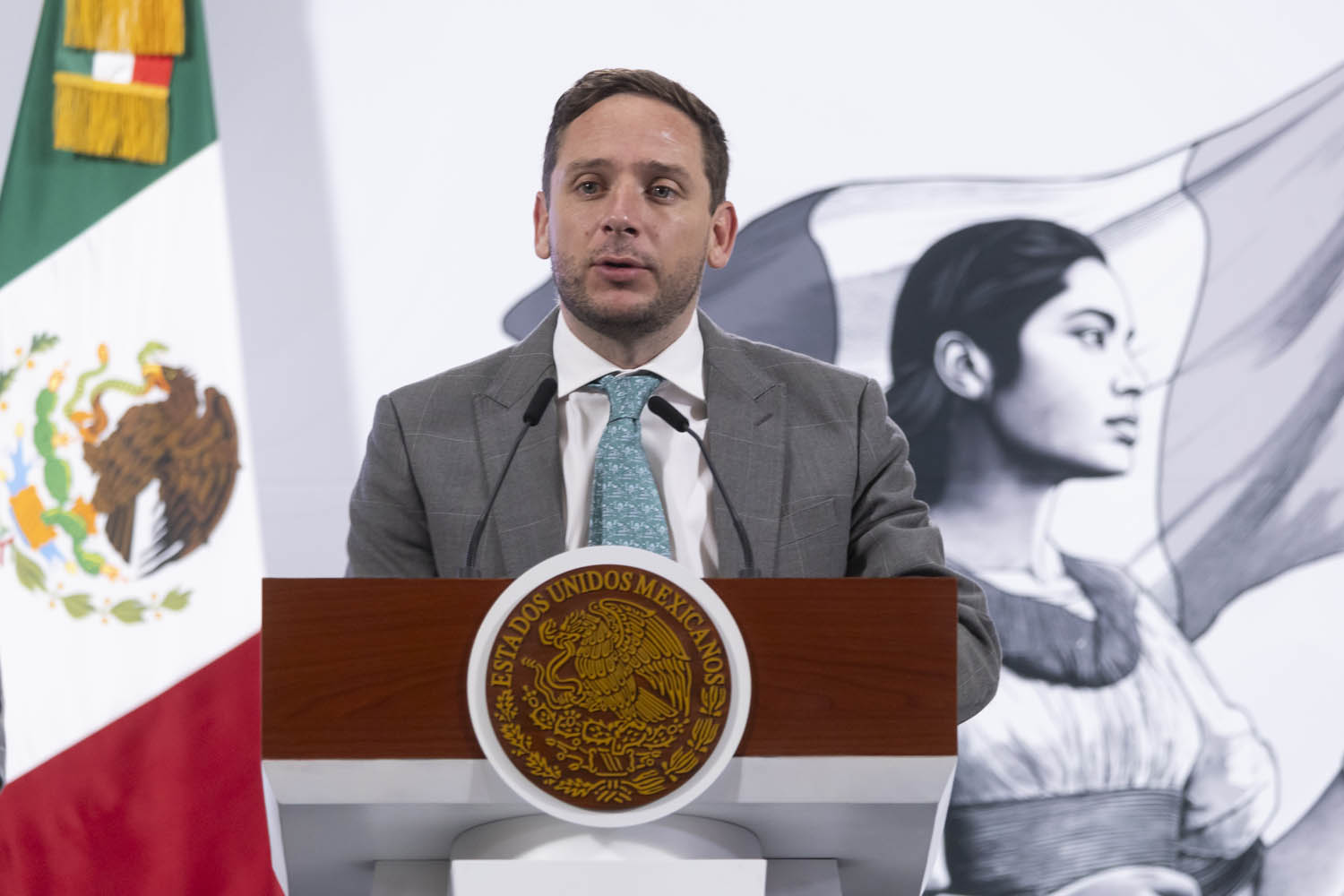 Gobierno reinicia compra de medicamentos, tras cancelación por sobreprecios