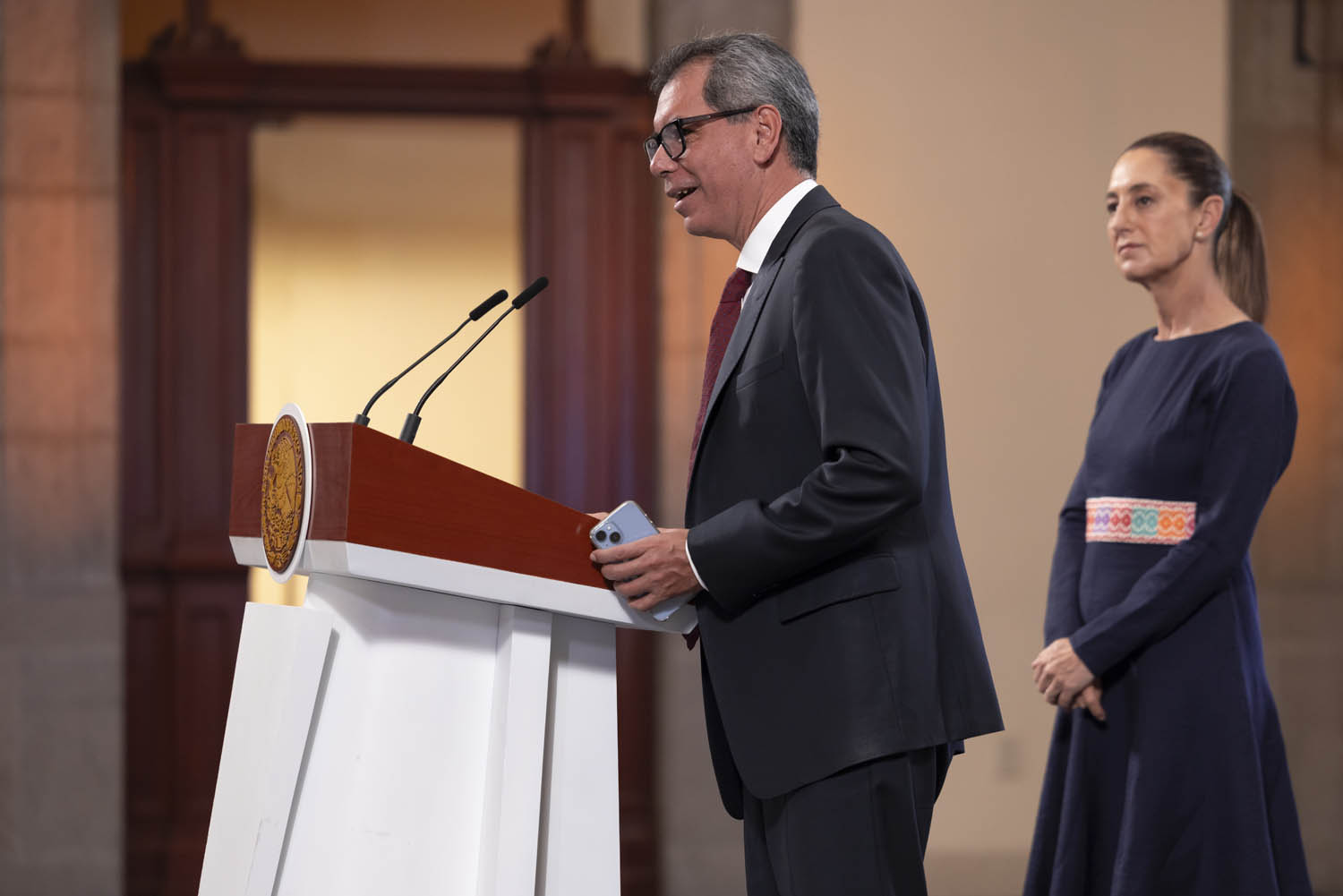 Hacienda eleva pronóstico de crecimiento a 2.7 por ciento