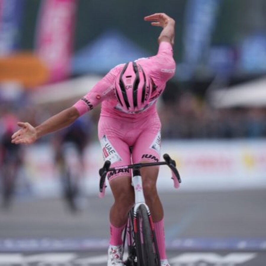 Sheinbaum envía buenas vibras a ciclista Isaac del Toro