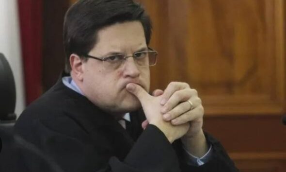 Sheinbaum alerta sobre ministro que busca dar regalazo millonario a 3 grandes empresas